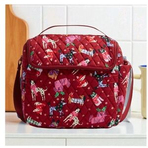 NEW Vera Bradley Christmas Puppies Pattern Lunchbag Crossbody